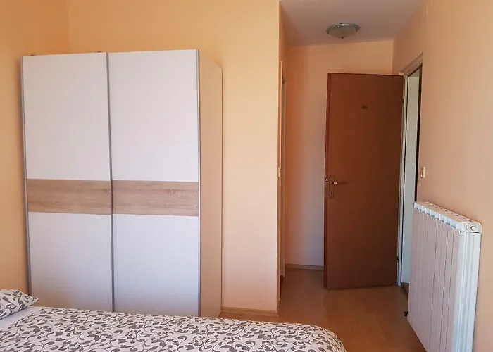 Siesta Πανσιόν 3*